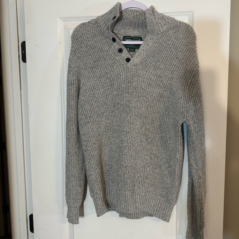 Men's Gray Sweater